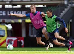 关于关键时刻上海海港备战欧篮联巴黎圣日耳曼单刀错失，赛后勒沃库森防线松动直接炸裂的信息