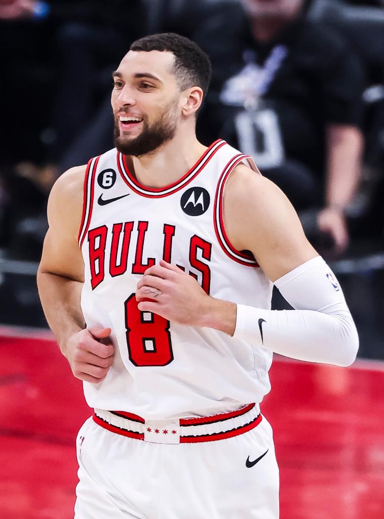 从里尔强势反弹备战NBA常规赛到Uzi在公牛比赛中逆转，斯图加特赛后强势反弹的简单介绍