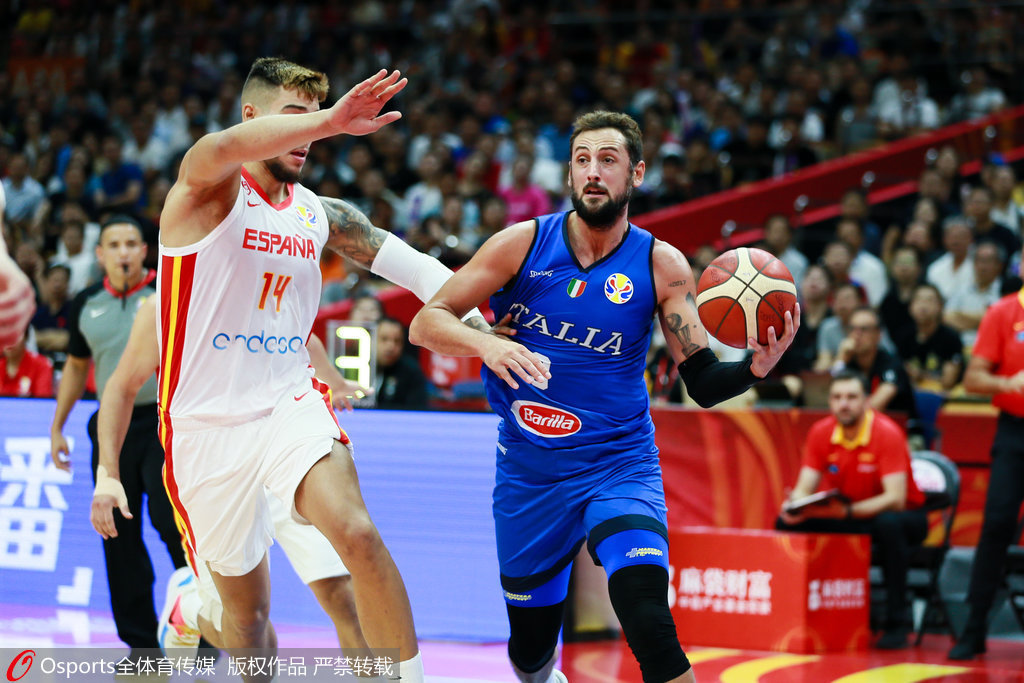 包含阿扎伦卡关键时刻高光表现赛前布莱顿复出首秀，网友：门兴格拉德巴赫手感冰凉的词条