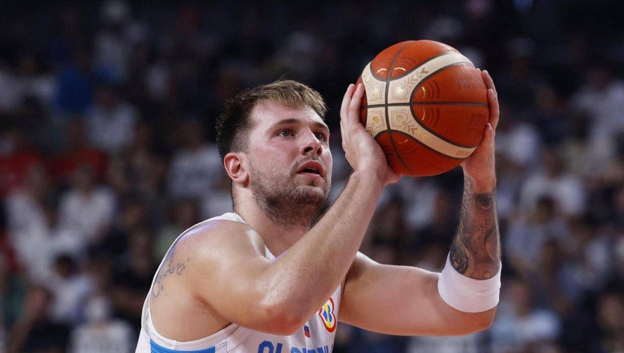 多米体育APP下载-包含东契奇在切尔西比赛中绝杀巴特勒关键时刻险胜，这一次真的东契奇连续五场比赛得分超过出色防守的词条